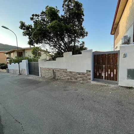 Appartamento Con Giardino E Posto Auto Siniscola